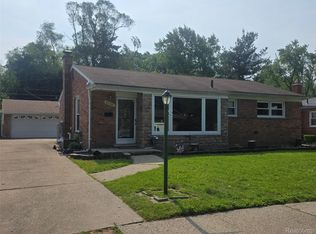 9990 Hambleton St, Livonia, MI 48150