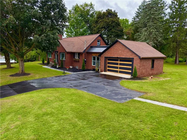 533 Gillett Rd, Spencerport, NY 14559