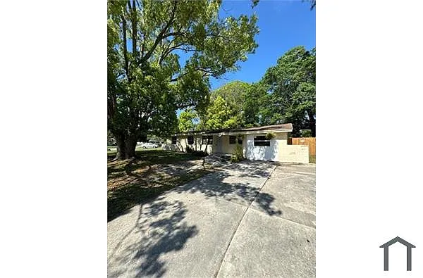 Building Photo - 9103 Fitzwalter Rd