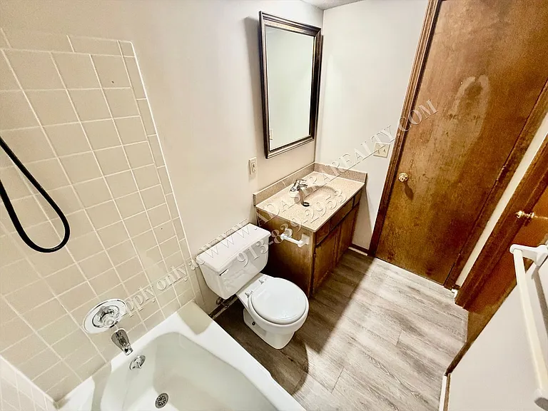 6622 W 149th Ter — Photo 18