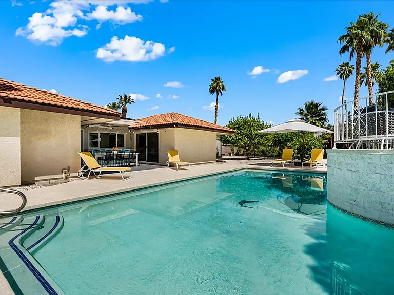 73011 Somera Rd — Photo 17