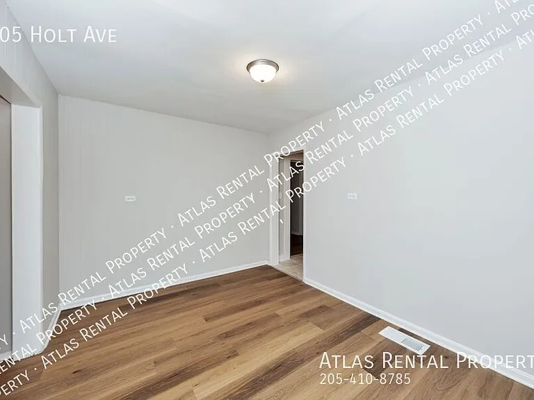 105 Holt Ave — Photo 17