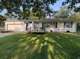 2300 SW Indian Trl, Topeka, KS 66614