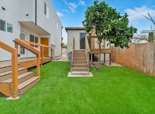 975 Rosecrans St, San Diego, CA 92106