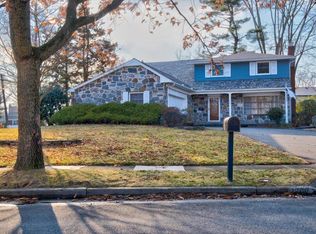 1200 Crane Dr, Cherry Hill, NJ 08003