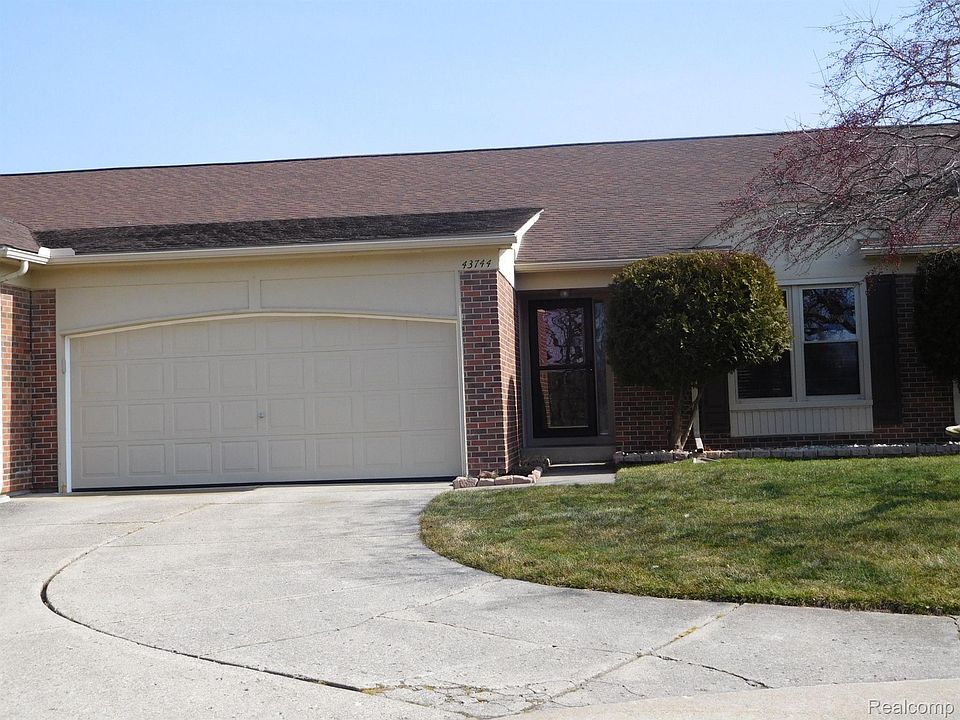 1st image of 43744 Hartford Dr