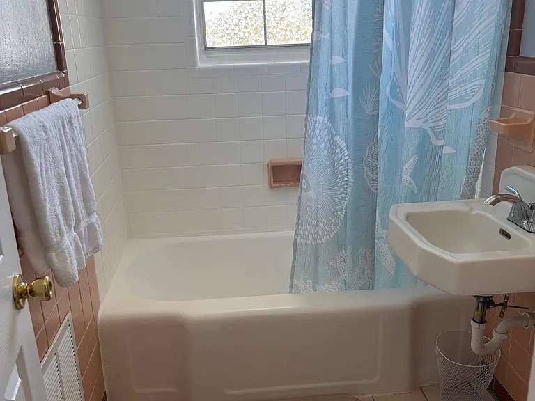 601 University Blvd #4 — Photo 11