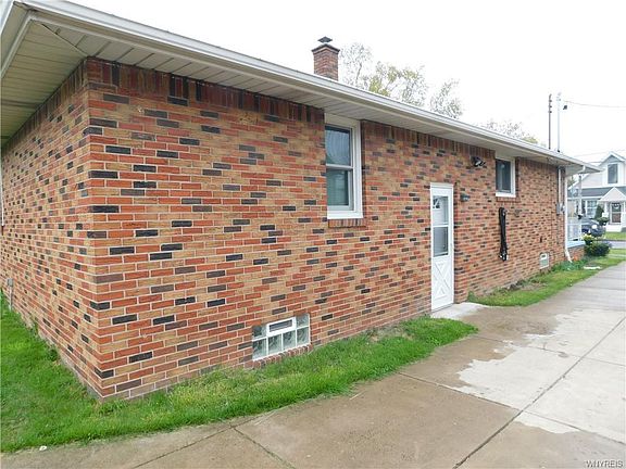 3rd image of 254 Atlantic Ave