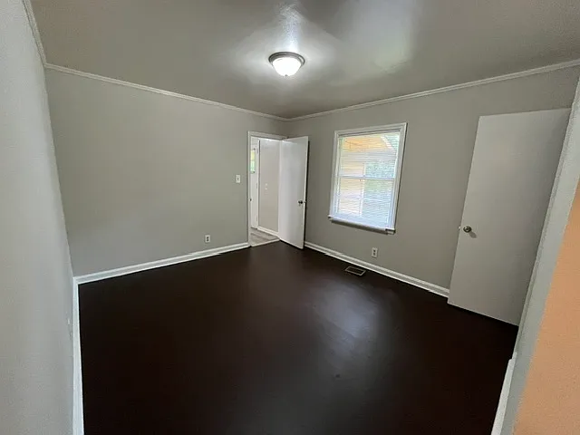 2081 Knightsbridge Rd — Photo 16