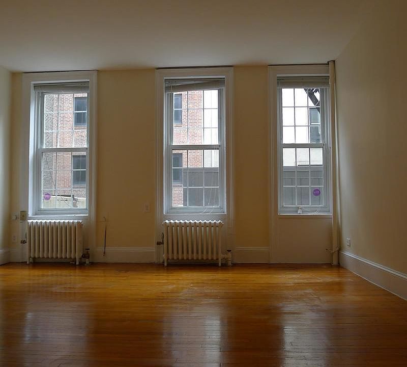 1st image of 226 E 59th St APT 2RE