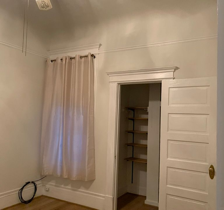 1st Bedroom with walk-in closet