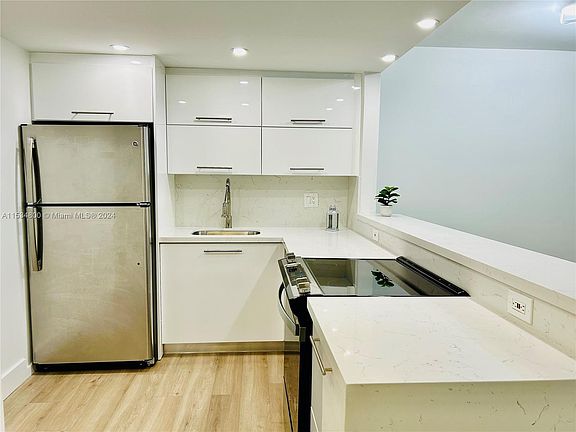2nd image of 1101 Hillcrest Ct APT 206