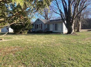 2005 W Panther Creek Rd, Hamburg, IL 62045