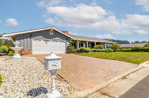 10420 Greenview Dr Photo 1