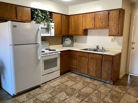 3rd image of 201 S Dill St #209