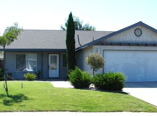 1934 Shaver Pl, Hanford, CA 93230