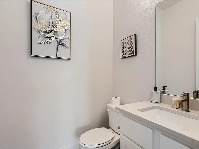 704 Palamos Dr — Photo 26