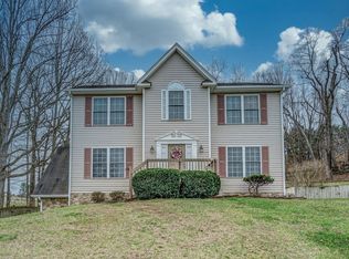 3108 Valley Stream Dr, Roanoke, VA 24014