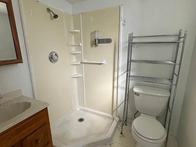 646 South Coleman Street — Photo 24