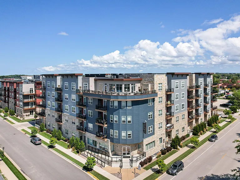 The ELEMENT Apartments — Photo 1