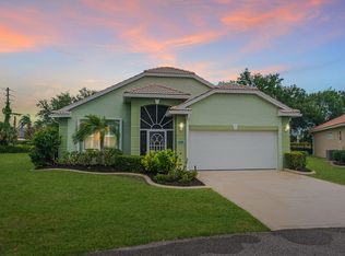 880 NW Sarria Ct, Port Saint Lucie, FL 34986