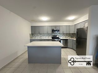 40-11 23rd Rd #2, Astoria, NY 11105