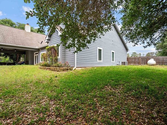 5th image of 207 Neyland St
