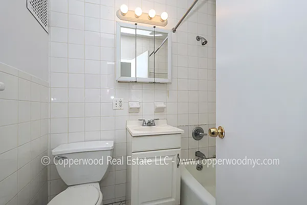 Rented by Copperwood Real Estate | media 6