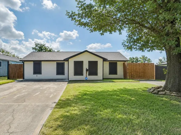 1206 Layton St, Baytown, TX 77520