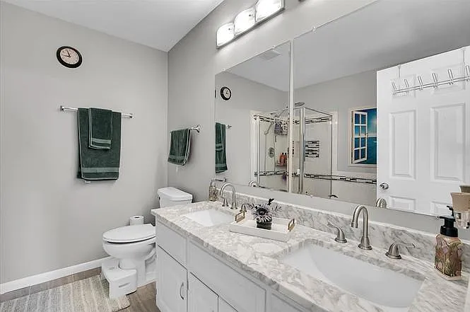 2080 Maplewood Cir — Photo 36