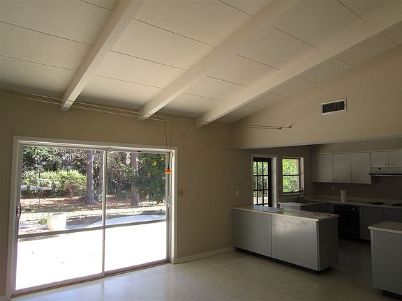 3rd image of 1511 NW 31st St