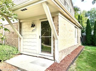 26949 Farmbrook Villa Dr #1, Southfield, MI