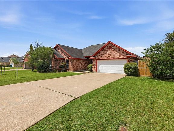 2nd image of 2406 Golden Oak Dr
