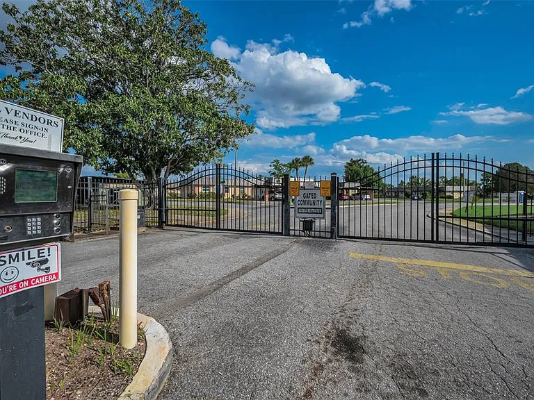 4200 Hampton Dr — Photo 46