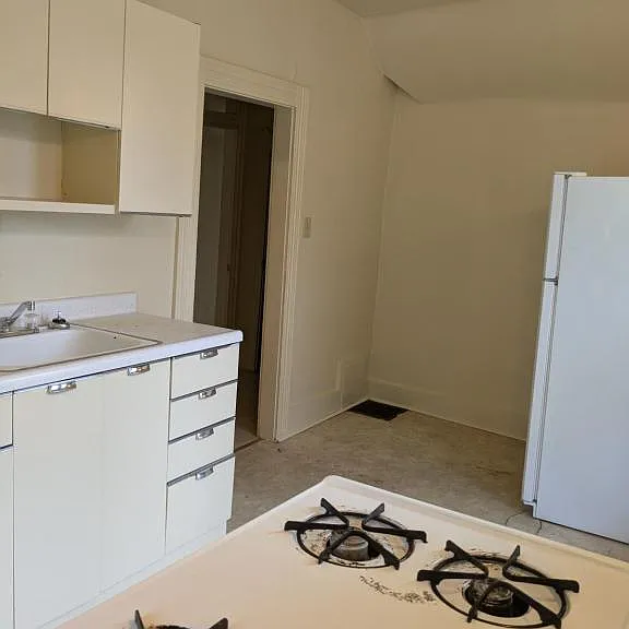 530 E Mulberry St — Photo 6