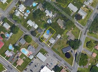 283 Wildermere St, Chicopee, MA 01020