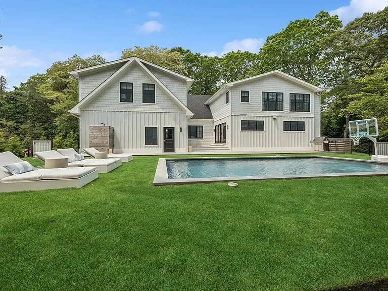 45 Sandra Rd — Photo 44