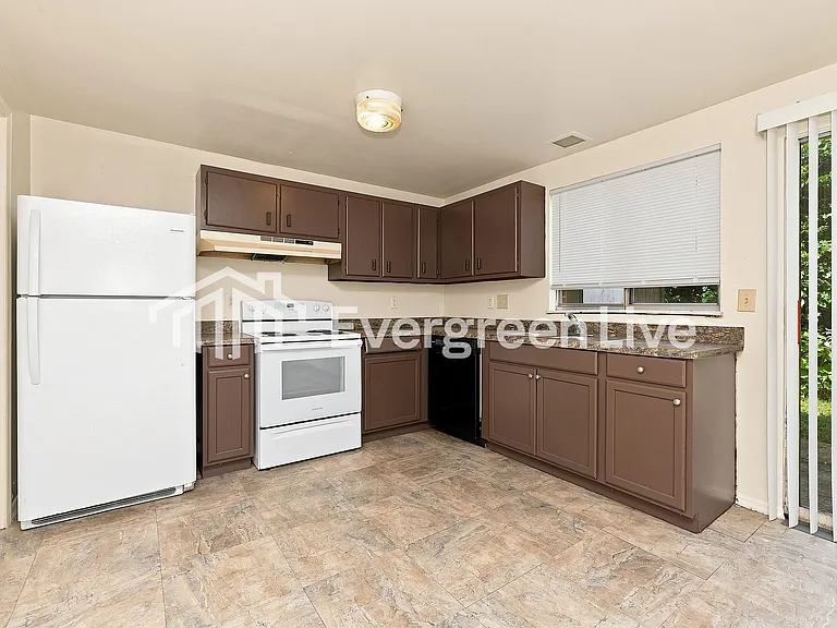 7691 Mount Hood Dr — Photo 7