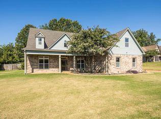 670 Eagle Valley Dr, Oakland, TN 38060