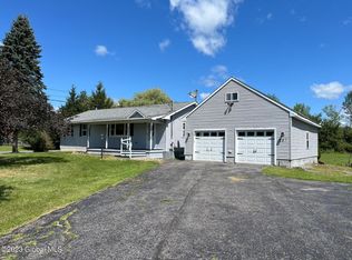 387 Stairs Rd, Amsterdam, NY 12010