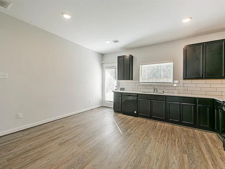 16911 Lagos Ln — Photo 15