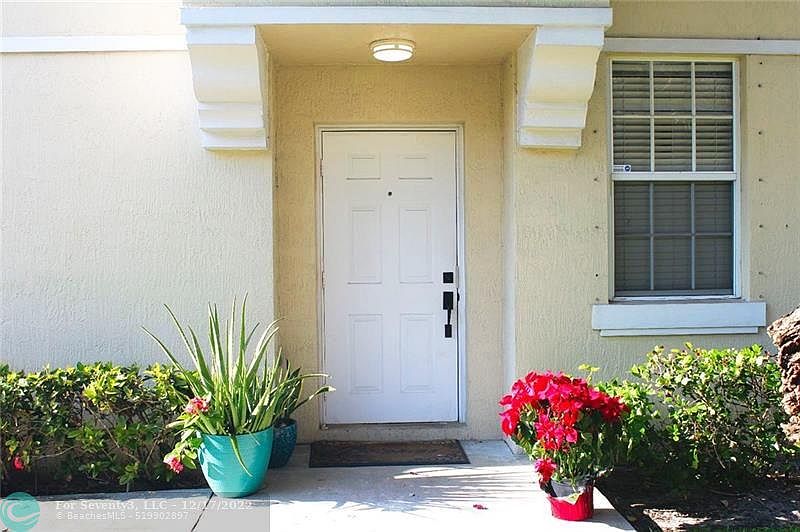 2nd image of 3135 Enclave Way