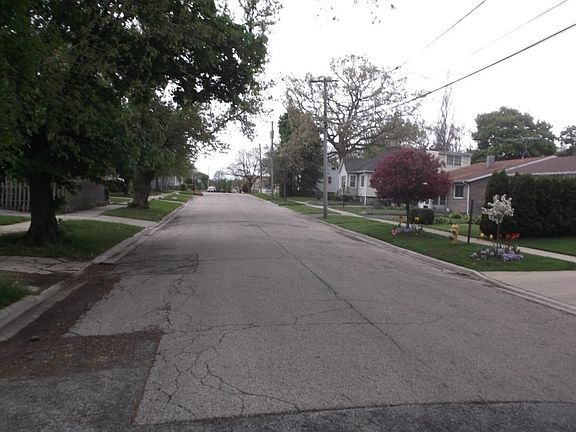 5th image of 1025 N Elmwood Ave