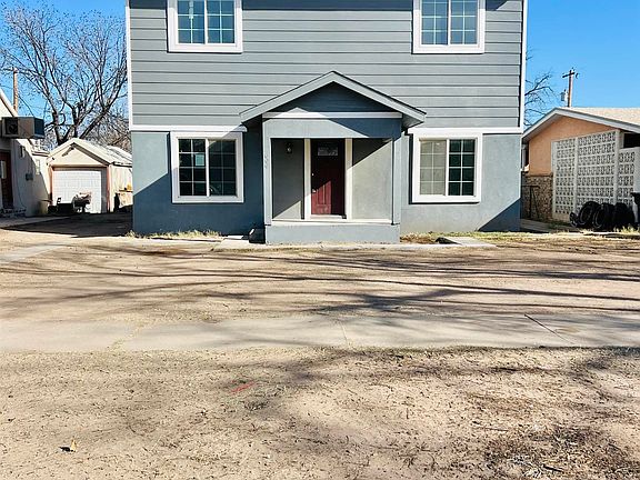 2nd image of 606 N Mesquite St