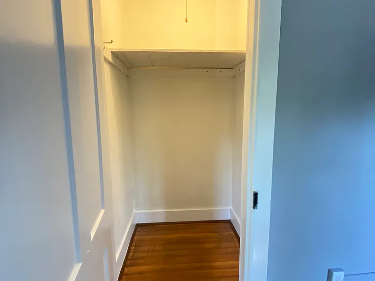 Closet of the bedroom