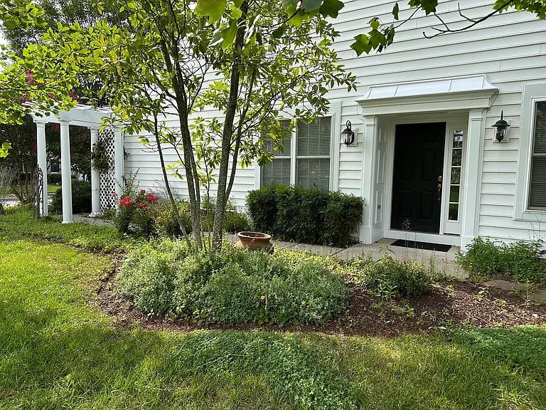 44462 Maltese Falcon Sq — Photo 2