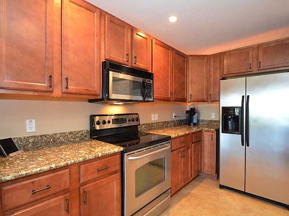 5th image of 13570 Westport Dr APT 104