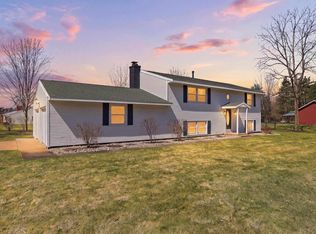 1561 Ojibwa Ln, Plover, WI 54467