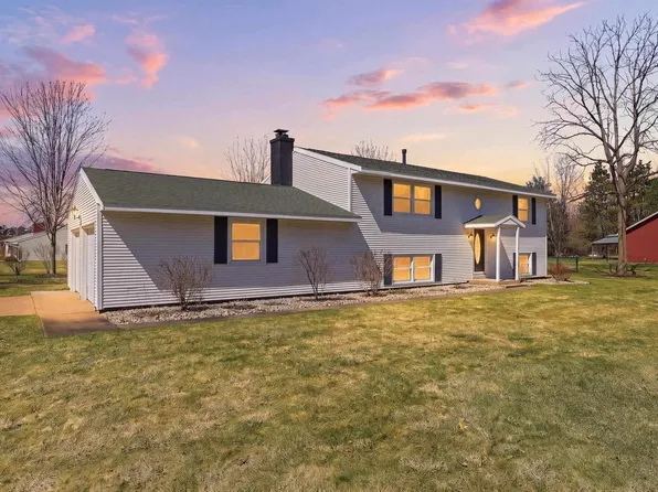 1561 OJIBWA LANE, Plover, WI 54467