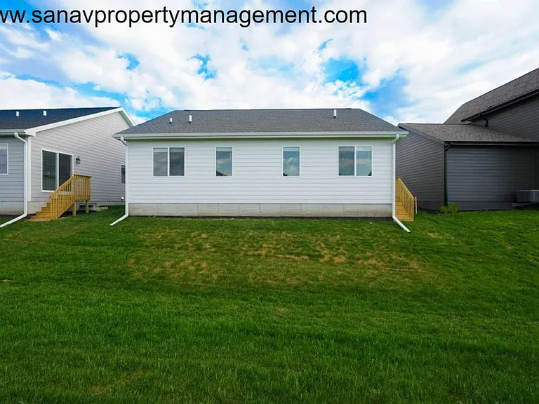 700 SE Mesa Dr — Photo 4